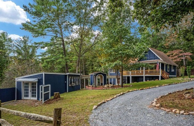 Blue Bear 4Bed Room Cabin