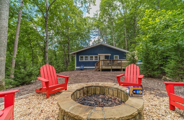 Blue Burton Bungalow | Mountain Escape Near Lake Burton w/ Hot Tub and Games
