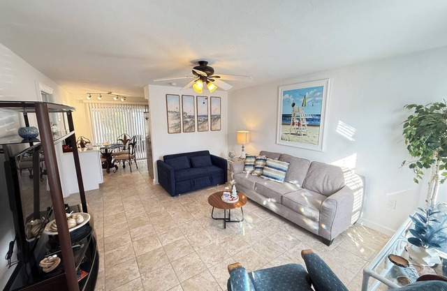 Blue Oasis in Downtown Naples