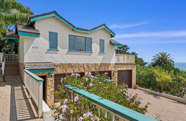 Blue Ocean View Retreat | Minutes to Beach