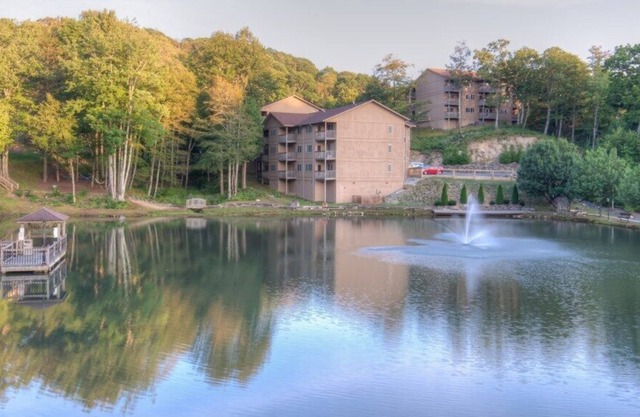 Blue Ridge Village (Banner Elk) - 2 Bedroom Villa