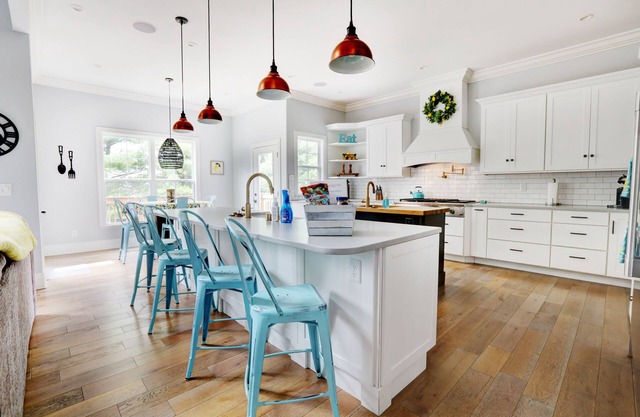 Bluegrass Boujee, Hot Tub, Bar, Game room, Chef kitchen