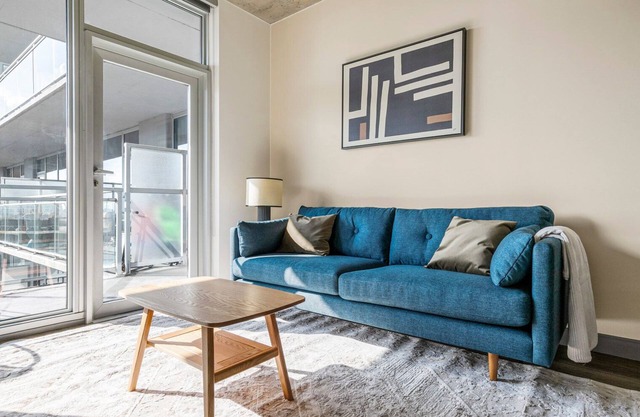 Blueground | West Loop Gate, pool, nr Union Station