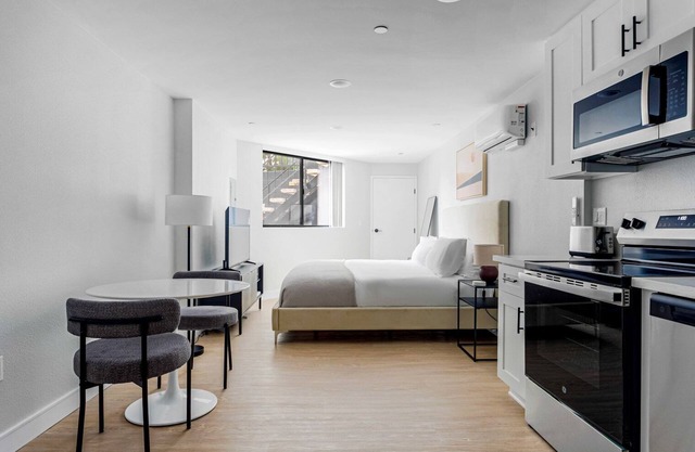 Blueground | Westwood, view, nr UCLA