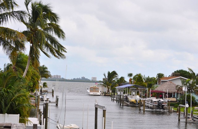 Boaters Dream - Waterfront - 2 miles from Inlet - 3 Bed, 2 Bath