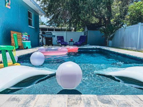 Boho Retreat Heated Pool Mins to Beach Golf Shop
