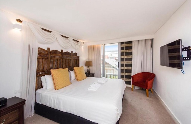 Boho Room in the City with Remarkable Rooftop