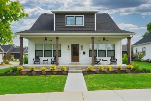 Bonjour Soha- pool- close to beach