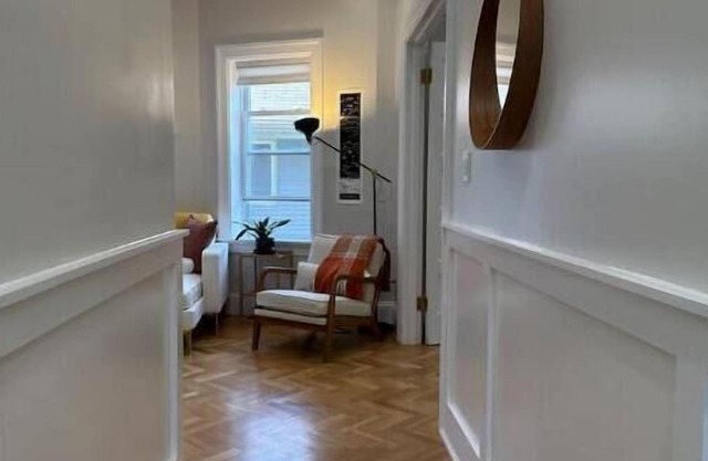 Book Your Autumn Get Away, Safe & Serene, Beautiful Unit Chicago - SuperHost!