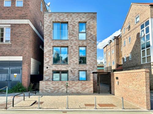 Bootham Row Suite No 8