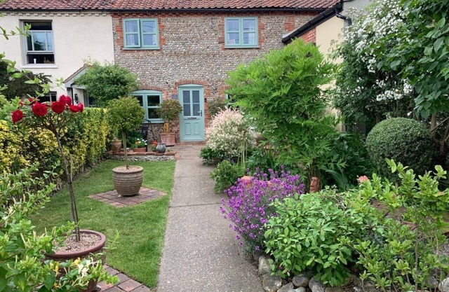 Border Cottage is the perfect couple's escape to the North Norfolk countryside.