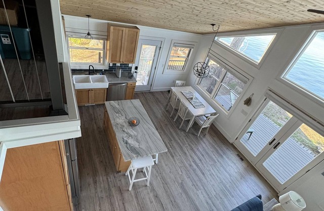 Bored of Education:Savor Crisp Autumn Days by the Water!