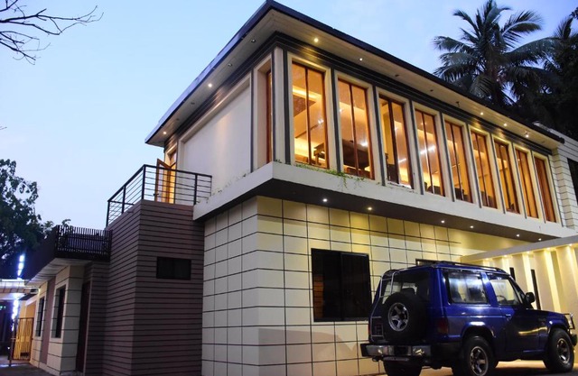 Bottomhill Palace Hotel