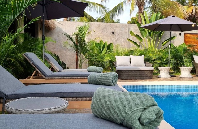 HOTEL BOUTIQUE - ADULT ONLY - GENIAL PARA DESCANSAR. VISTA ALBERCA