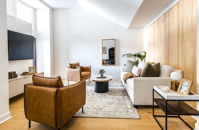 Boutique Luxury Apt Marion Sq Downtown | 360 King