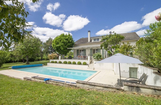 Boutouzet - Beautiful holiday home for 8 people with private pool in Villeneuve sur Lot