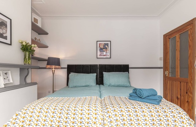 3 Bedroom-Casa-Baño Privado