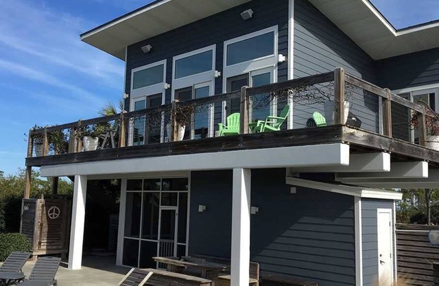 Bow Wow Bungalow - Vista al Golfo con patio cercado