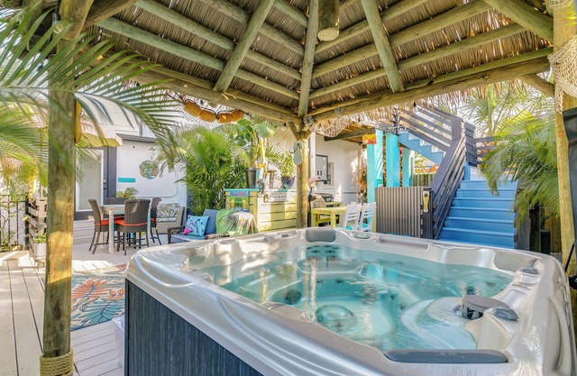 Bradley’s Urban Oasis Cozy beach vibe retreat