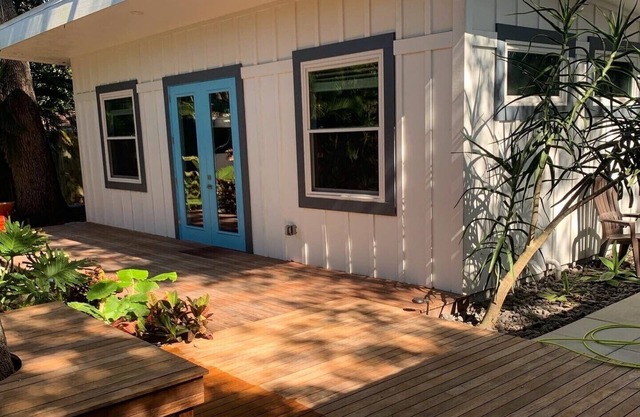 Brand new 1 bedroom, 1 bath Guest House! Sleeps 3