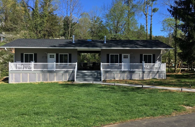 A estrenar Blue Ridge Cottage a poca distancia del centro de Waynesville