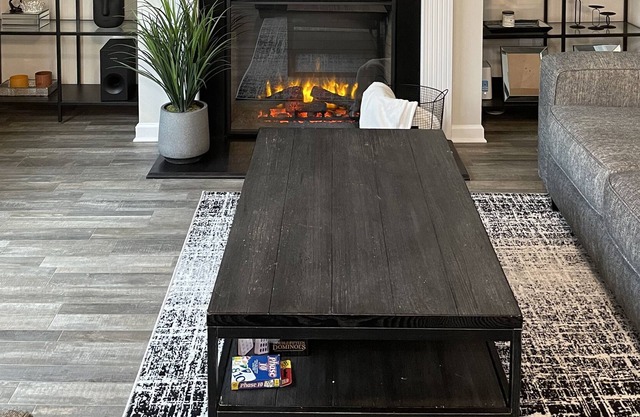 Brand New Home! 10 mins from ATL Airport/Kind Bed/Backyard