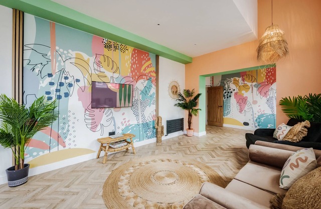 Brand New Ibiza-inspired Tropical & Stylish One bed Apartment