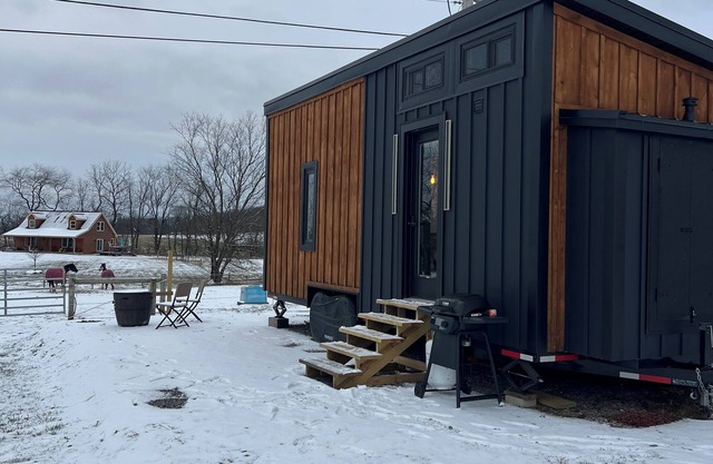 BRAND NEW! Modern Tiny House @ The Horse Stables