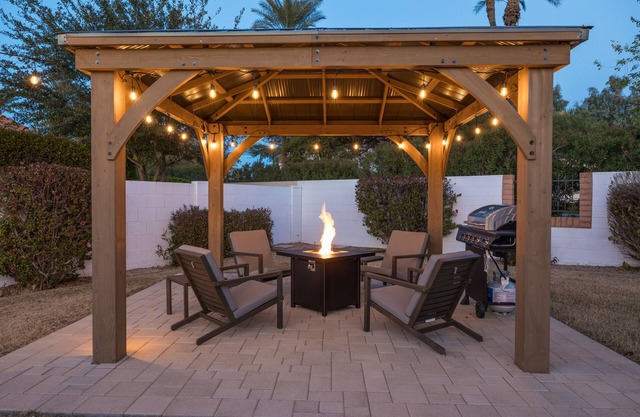 BRAND NEW REMODEL! Scottsdale Oasis w/ private pool, an amazing kitchen & more!