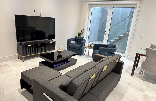 Brand new spacious apartment