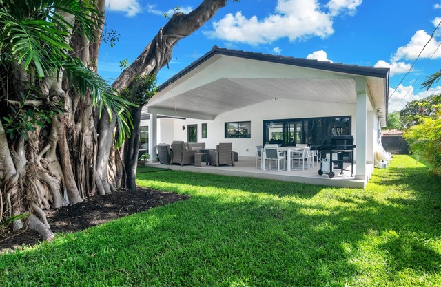 Breathtaking Miami Pool