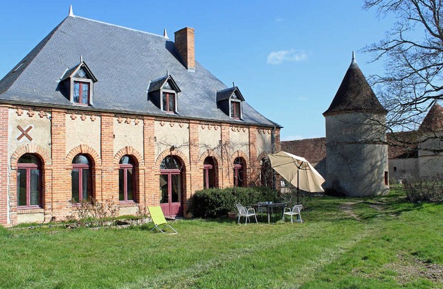 Gîte lumineux avec jardin, près des châteaux et rivière, à Trézelles - Draps et lits prêts à l'arrivée