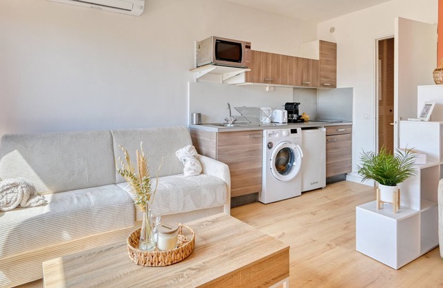 Bright and Cosy Studio in Marseille