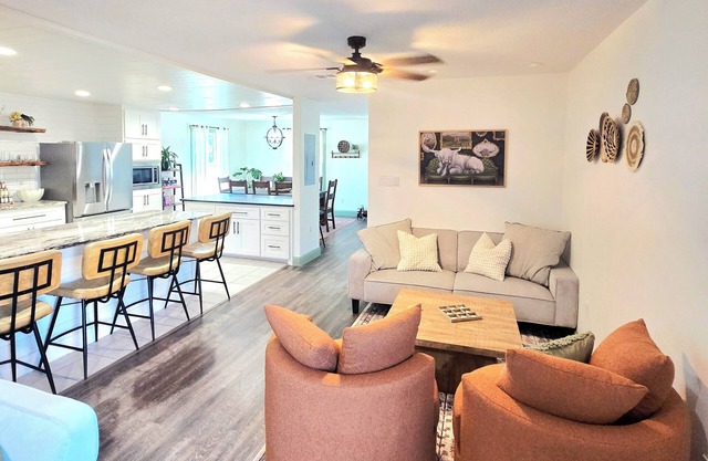 Bright Door Getaways Charming House on Lewisville Lake in Little Elm - 4BR / 3BA