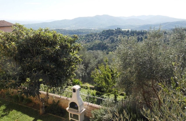 Casa muy luminosa, con jardín y vista panorámica hacia el sur hasta el mar
