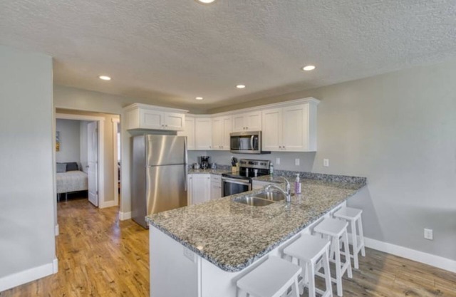 Bright & Modern @ theHeart of Red Rock Recreation!