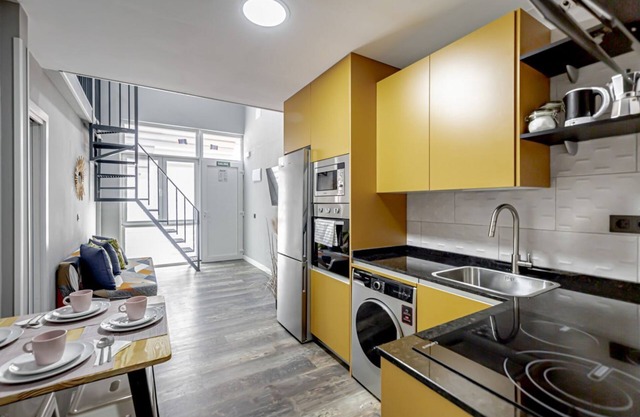 Luminoso cerca 4 Caminos- Apartamento REINA VICTORIA