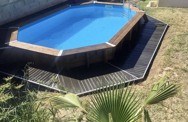 BEAUTIFUL NEW AND BRIGHT VILLA NEAR NÎMES WITH LARGE TERRACE AND SWIMMING POOL.