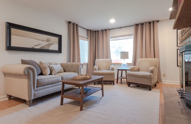 BRIGHT OPEN MID-CENTURY MODERN STYLED HOME NEAR HOSPITALS