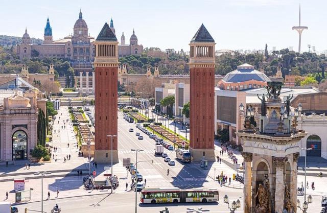 Bright Rooms near Plaza España