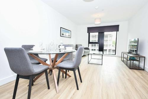Bright Spacious 2 Bedroom Apartment in Liverpool