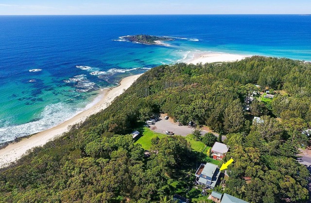 Budawang - El último retiro de surf más cercano a Green Island
