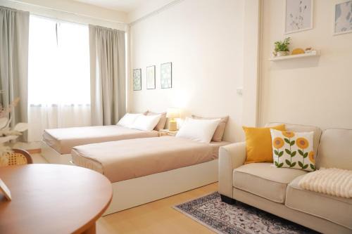 Buddy House - Spacious Triple Room in Chinatown, Walk to MRT