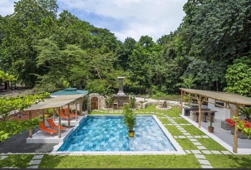 Buendía Lux Mango Suite Stylish Retreat with Pool Near Beach