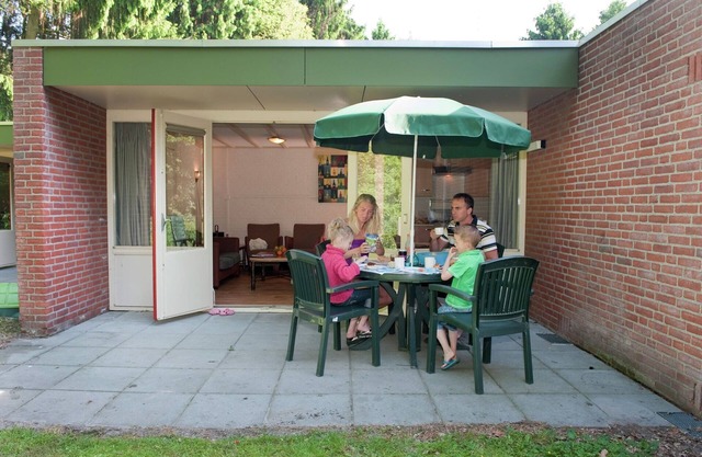 Bungalow en Klein Vink con Terraza Jardín