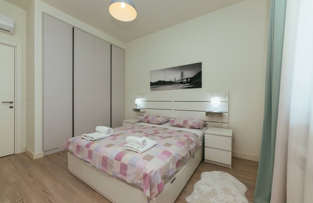 BW One-Bedroom with Gallery View, Breakfast and Parking included