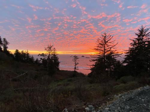 Byrdies Beach House @ Crook Point