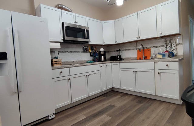 Cómodo departamento entrada autónoma, A 5 minutos de la ciudad de chicago.