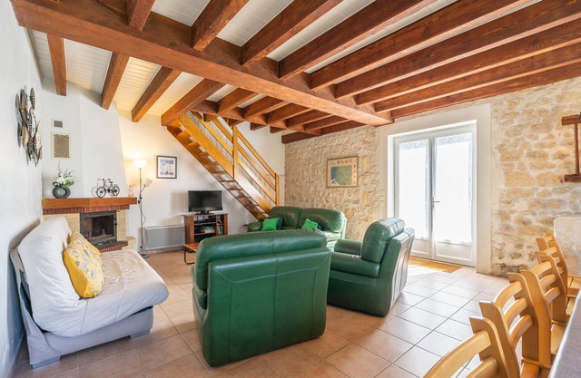 Casita de campo "Gite Oléron Piscine Intérieure" con jardín compartido y Wi-Fi