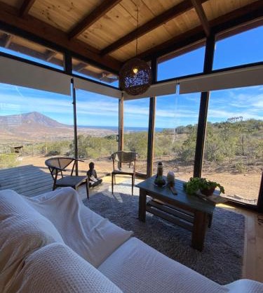 Cabaña Zen Camino al cristal con la mejor vista desde lo alto a bahía de Pichidangui